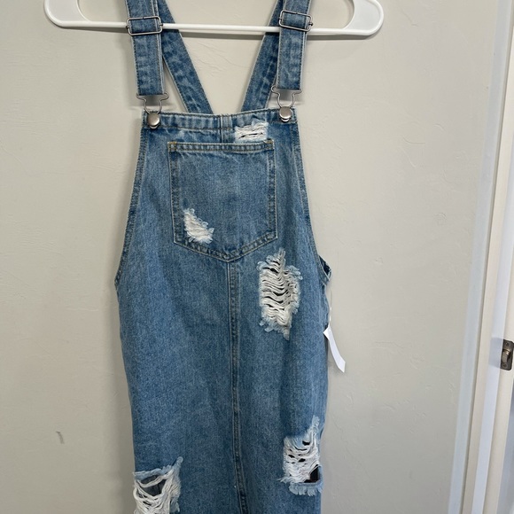 Destroyed look overall dress - Picture 2 of 4